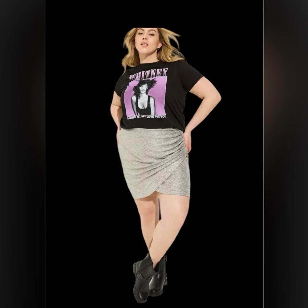 Torrid Mini Foil Knit Tulip Skirt size 1 = 14/16 and 2 = 18/20 - Picture 3 of 4